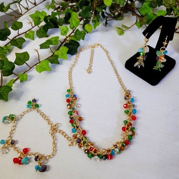 Gold with Natural and Crystal Stones Necklace Bracelet and Earrings Set - Picture 4 of 10